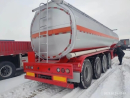 Полуприцеп -бензовоз 40 кубов